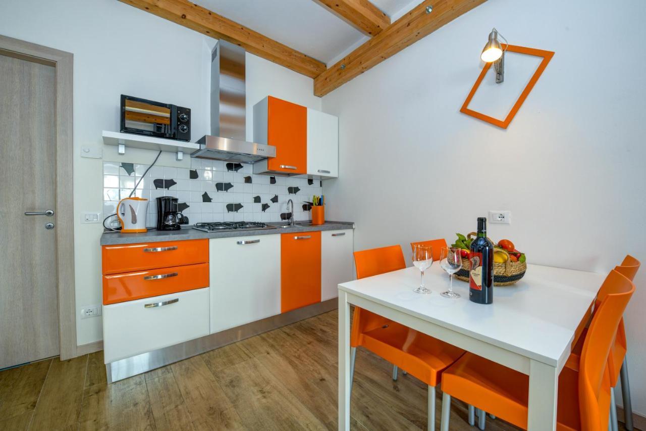 Casa Nel Borgo - Il Picchio Apartment Tremosine Bagian luar foto