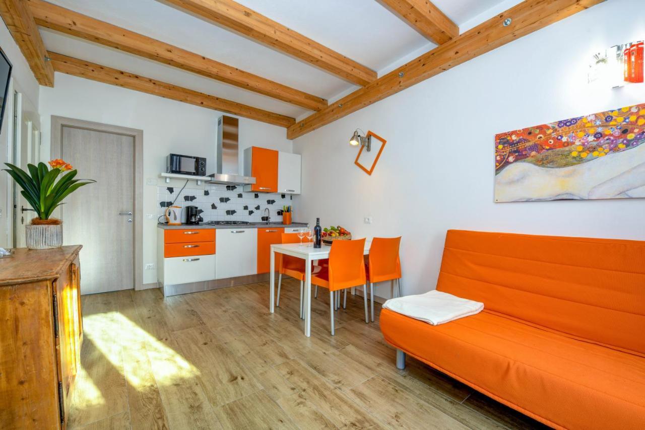 Casa Nel Borgo - Il Picchio Apartment Tremosine Bagian luar foto