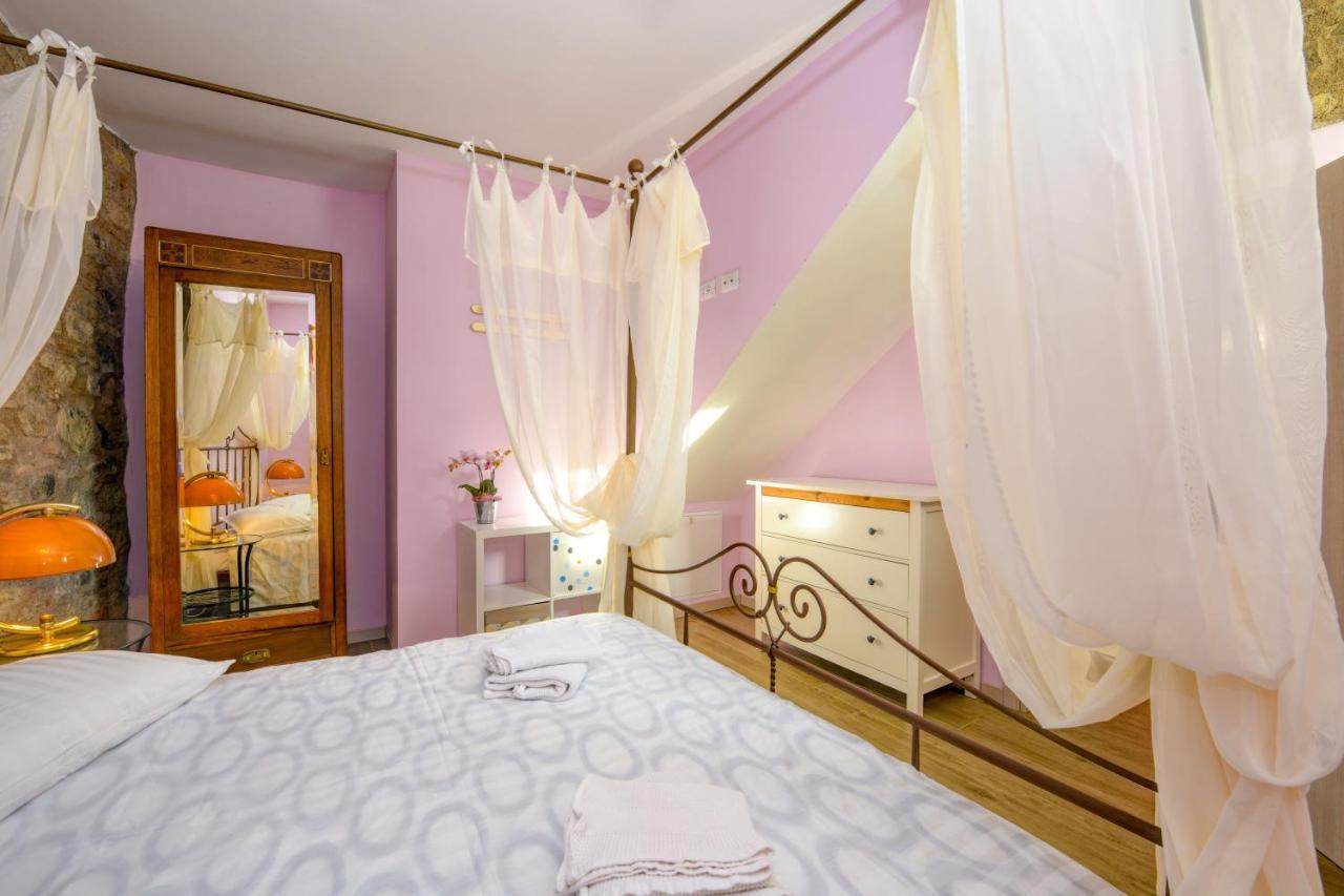 Casa Nel Borgo - Il Picchio Apartment Tremosine Bagian luar foto